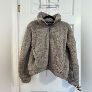 Abercrombie & Fitch A&F Soft Sherpa Fleece Half Zip Womens White XS in Gray